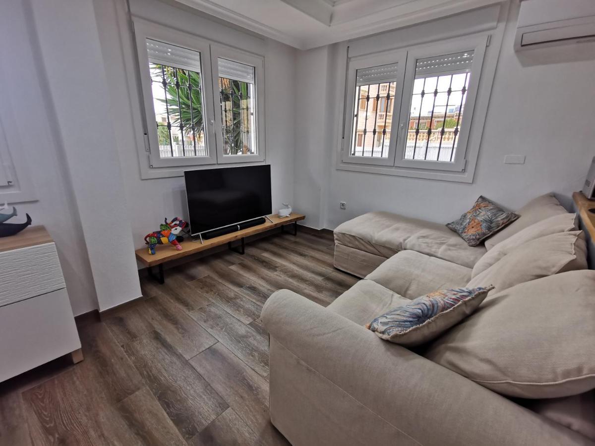 Spacious With Private Pool And Views